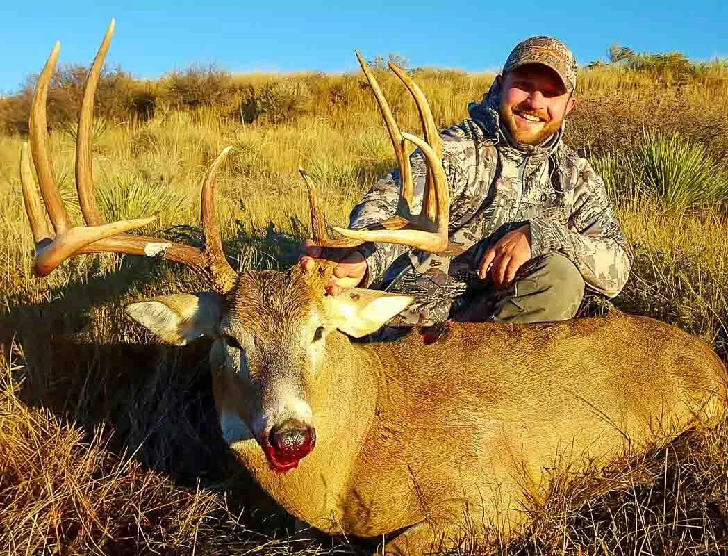 Capitol Peak Outfitters - Eastern Colorado Trophy Deer Hunt