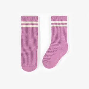 Chaussettes longues de couleur mauve, bébé || Long purple colored socks, baby
