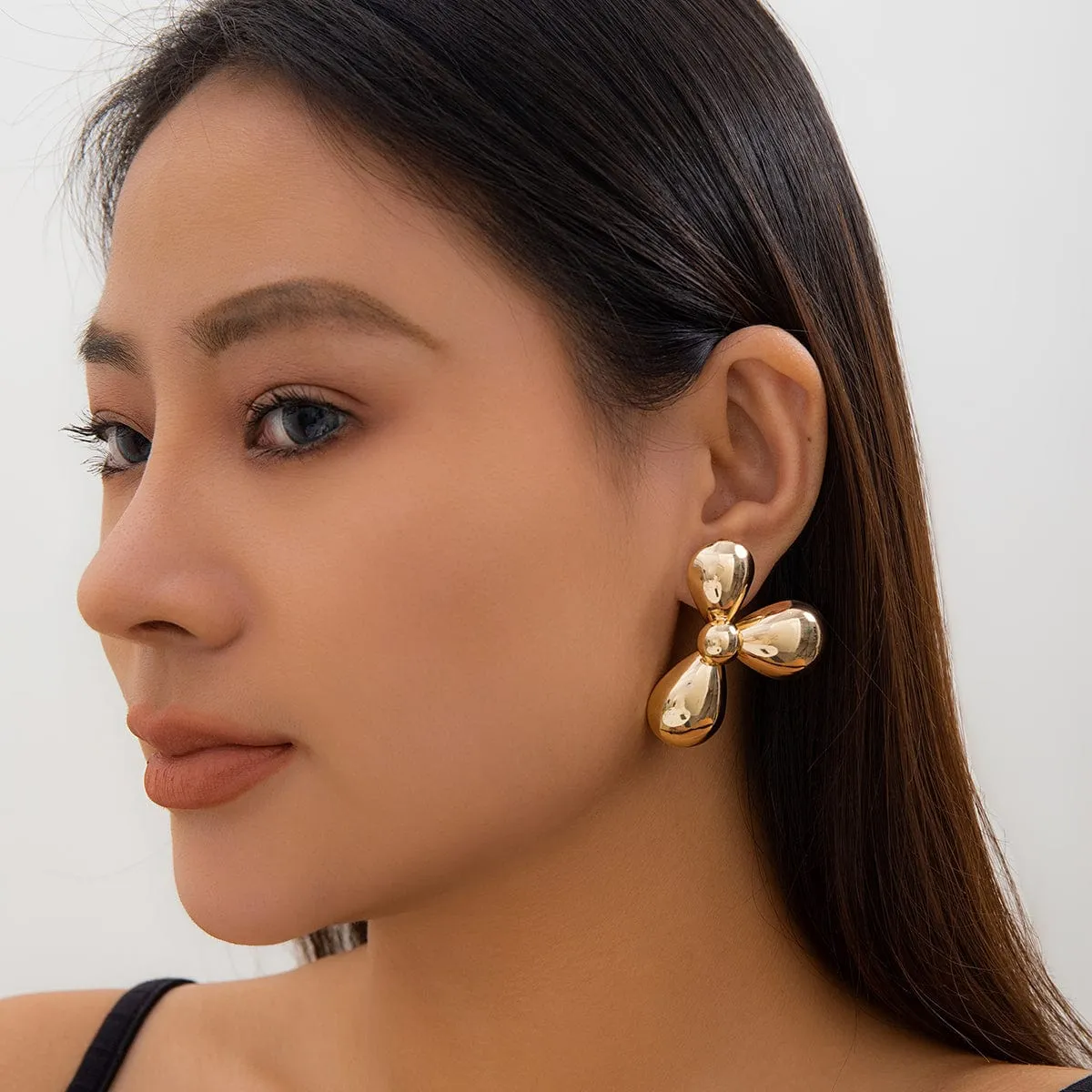 Chic Gold Silver Plated Three-Pedal Flower Shaped Earrings