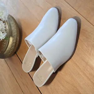Crown &amp; Ivy Kelsey Mule
