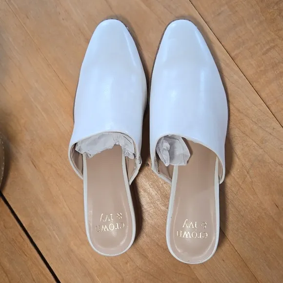 Crown &amp; Ivy Kelsey Mule