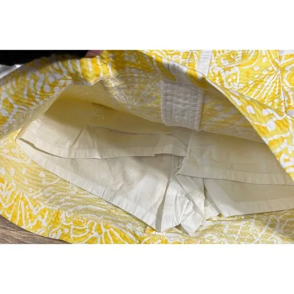 Lilly Pulitzer January White &amp; Yellow Sunglow Skort  Size 4