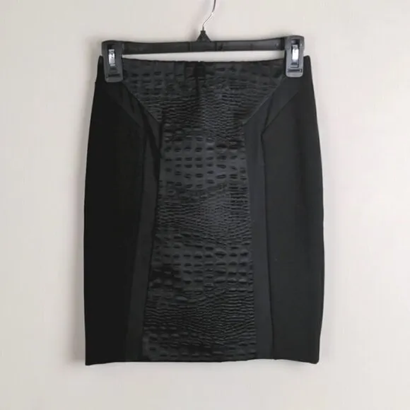 MAJE black faux Alligator black zip up sexy skirt 🖤