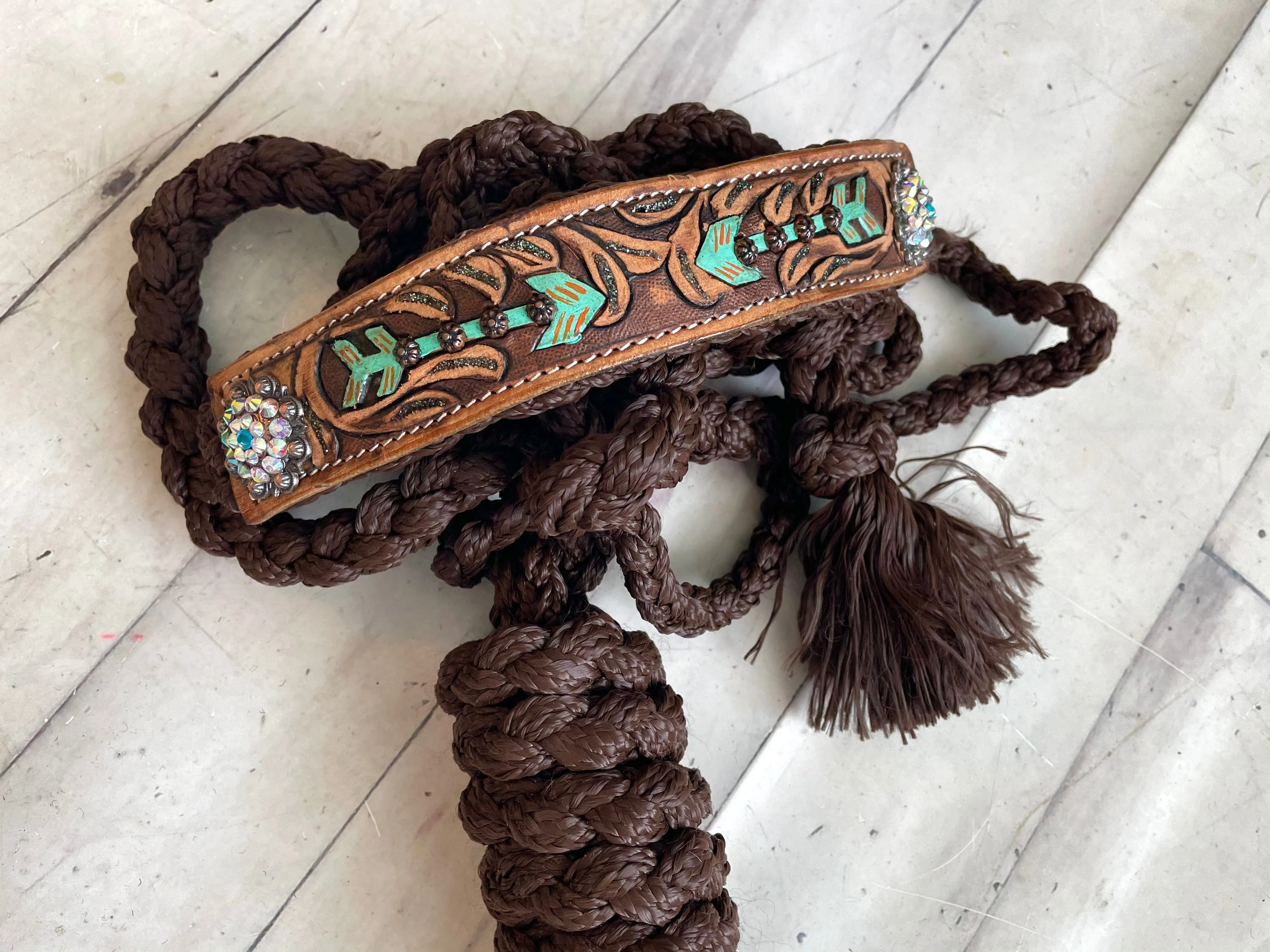 Mint Arrow Muletape Halter