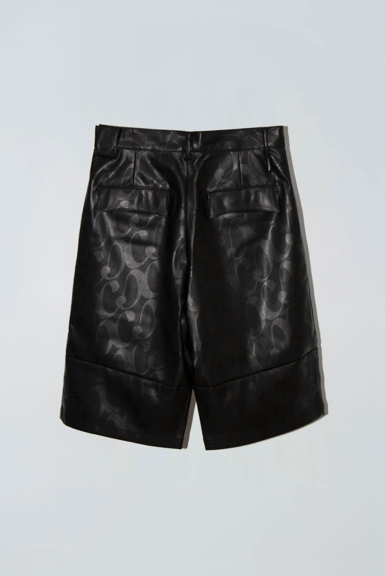 Mule Shorts in Spell Print