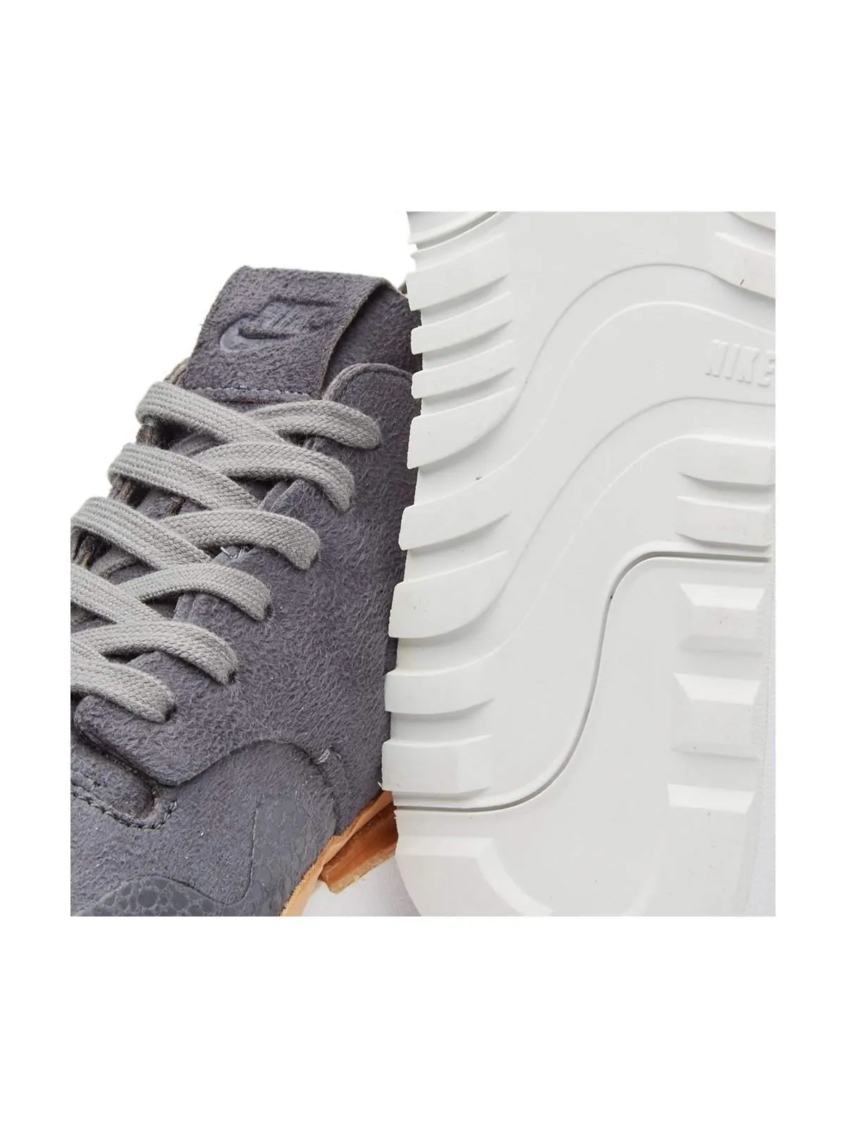 Nike Air Safari Royal Dark Grey Vachetta Tan