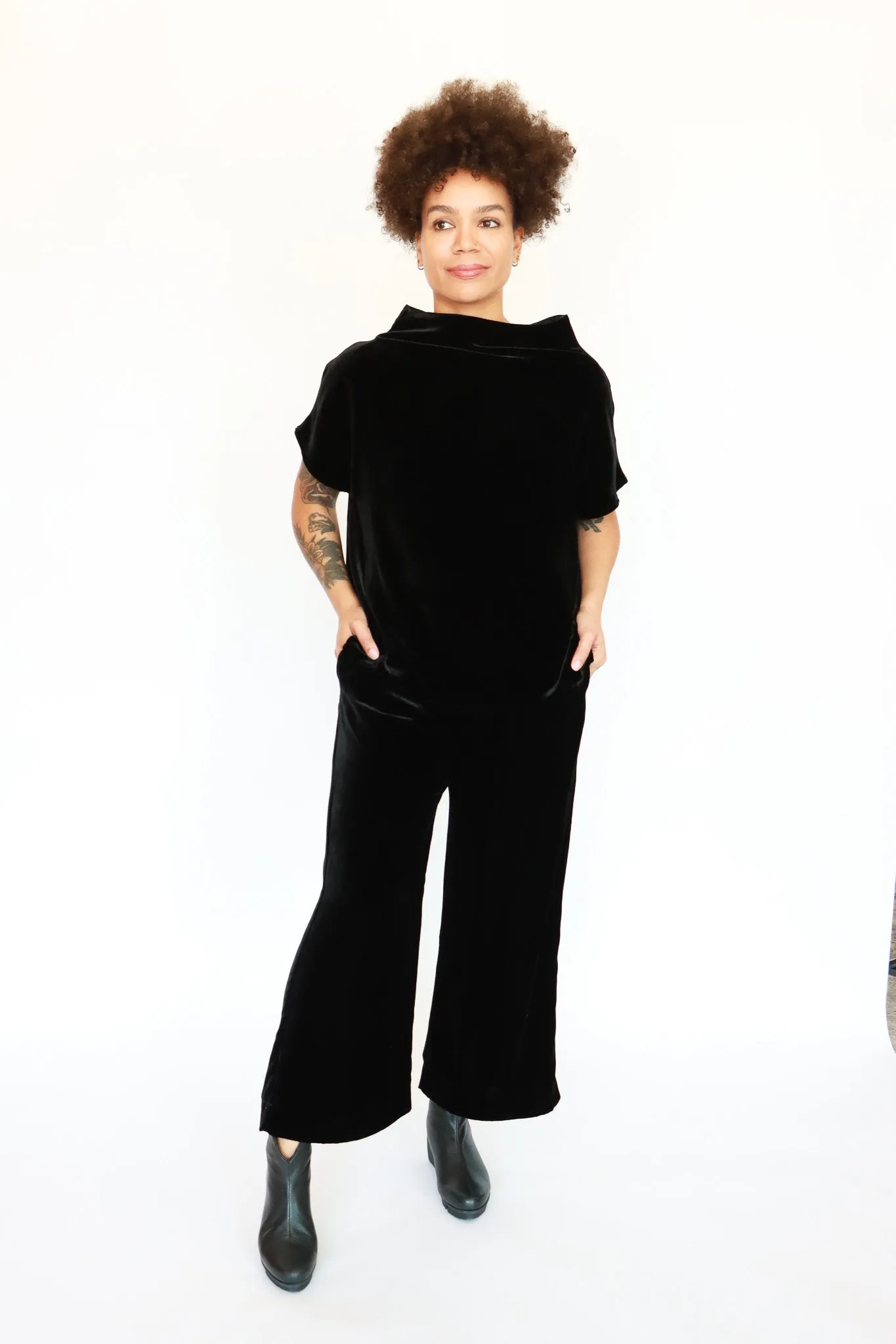NRK Anarkh Velvet Bishop Top