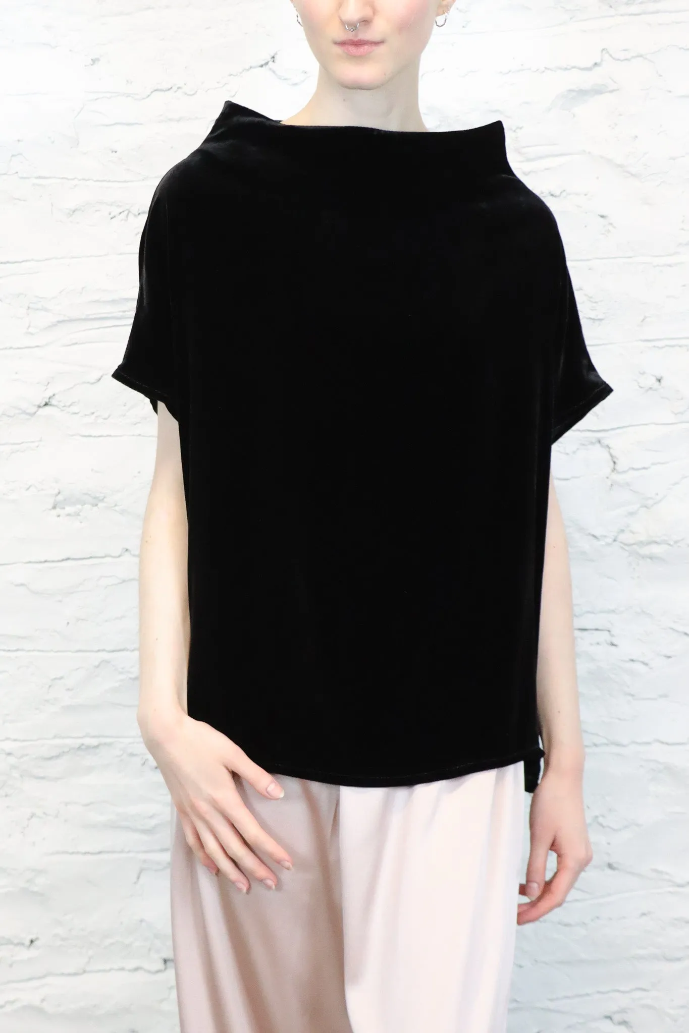NRK Anarkh Velvet Bishop Top