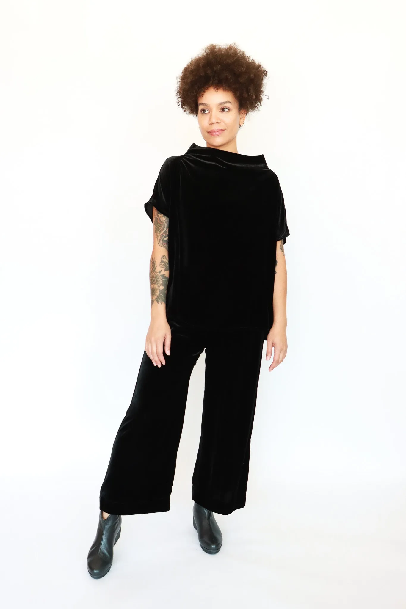 NRK Anarkh Velvet Bishop Top