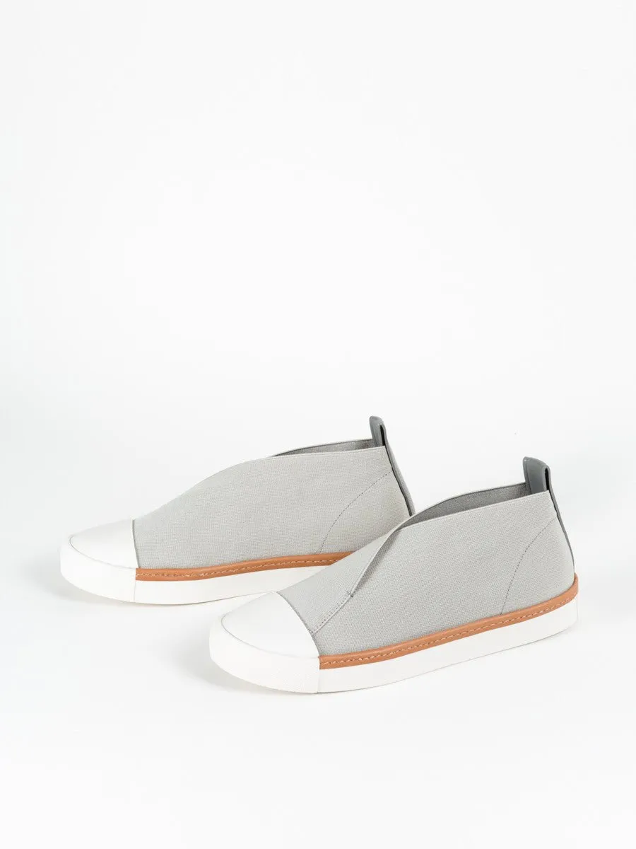 thana sneaker