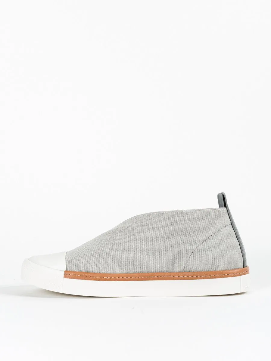 thana sneaker