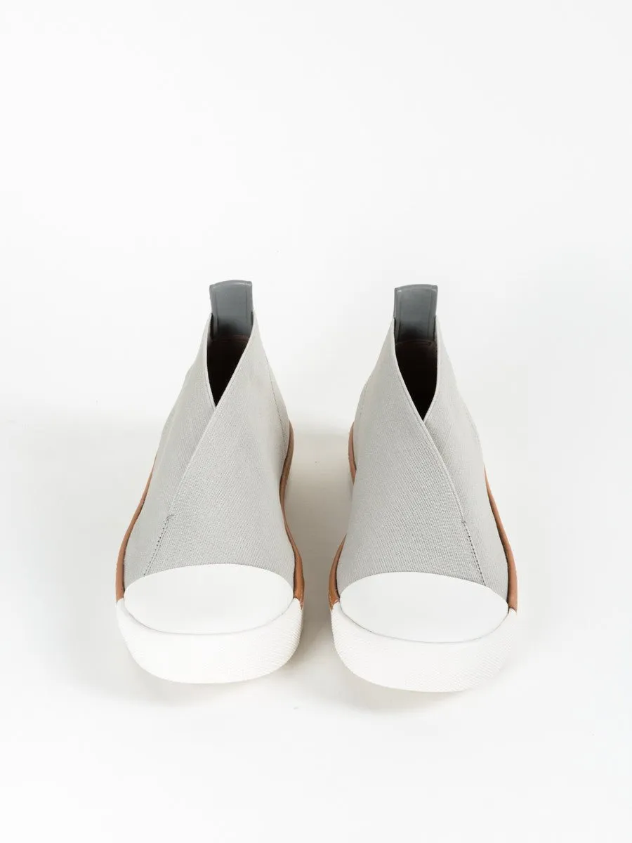 thana sneaker