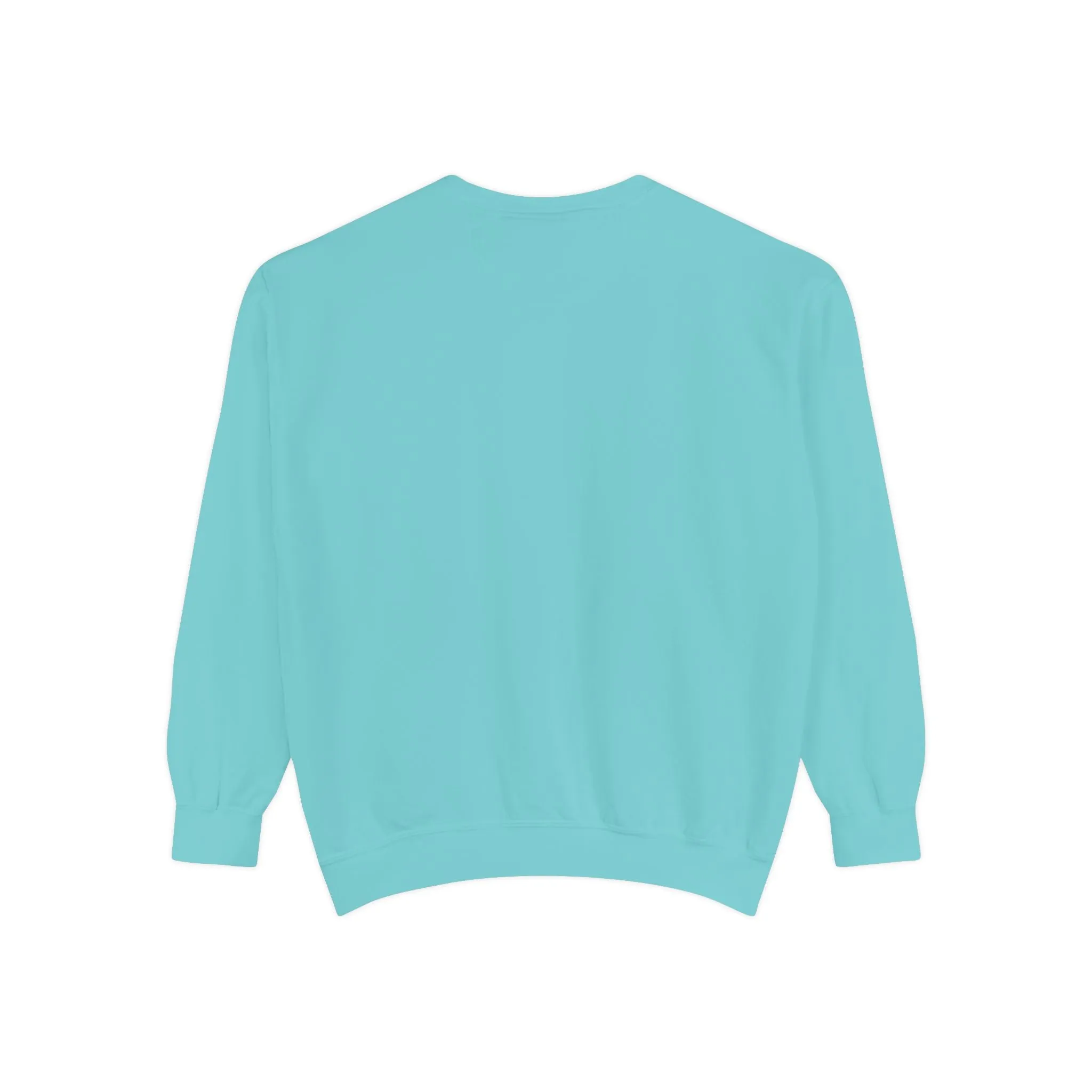 Unisex Garment-Dyed Sweatshirt with Bold Print - Perfect for Casual Wear and Workouts