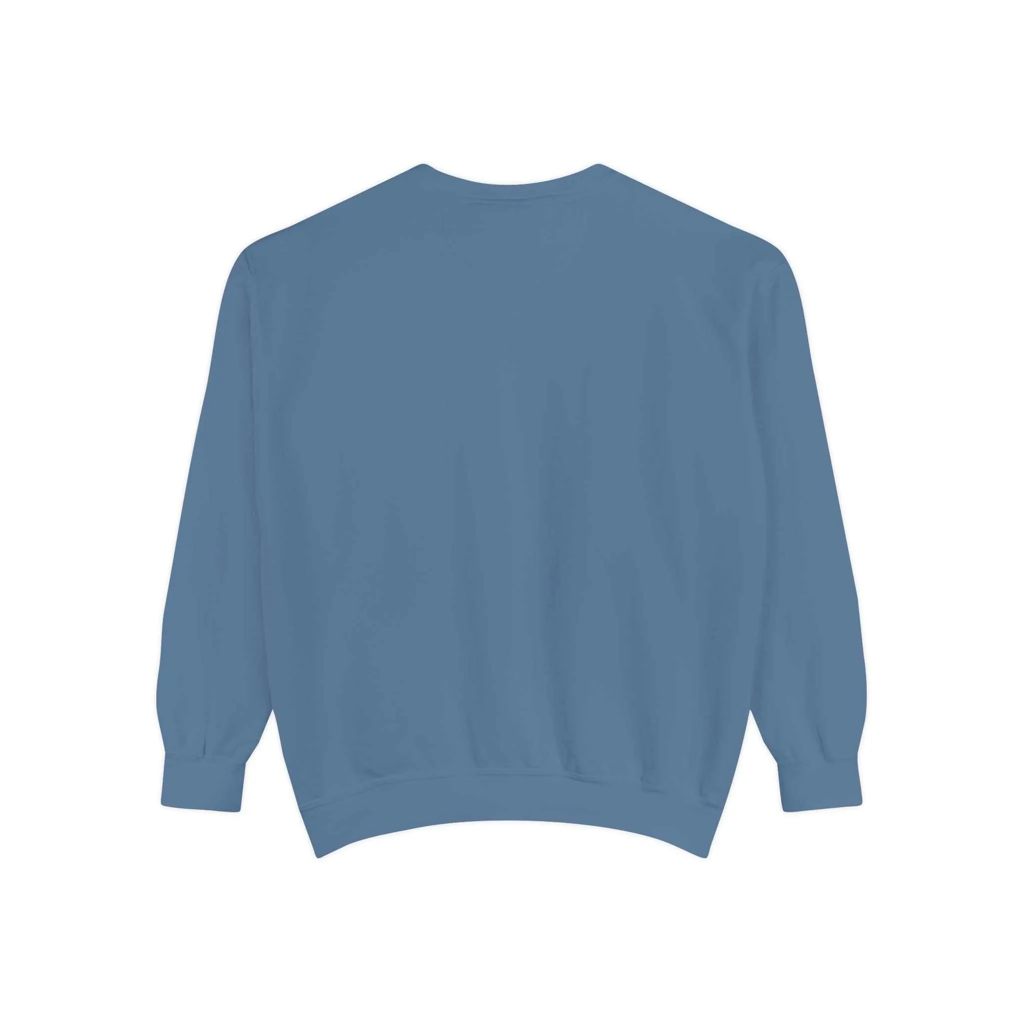 Unisex Garment-Dyed Sweatshirt with Bold Print - Perfect for Casual Wear and Workouts