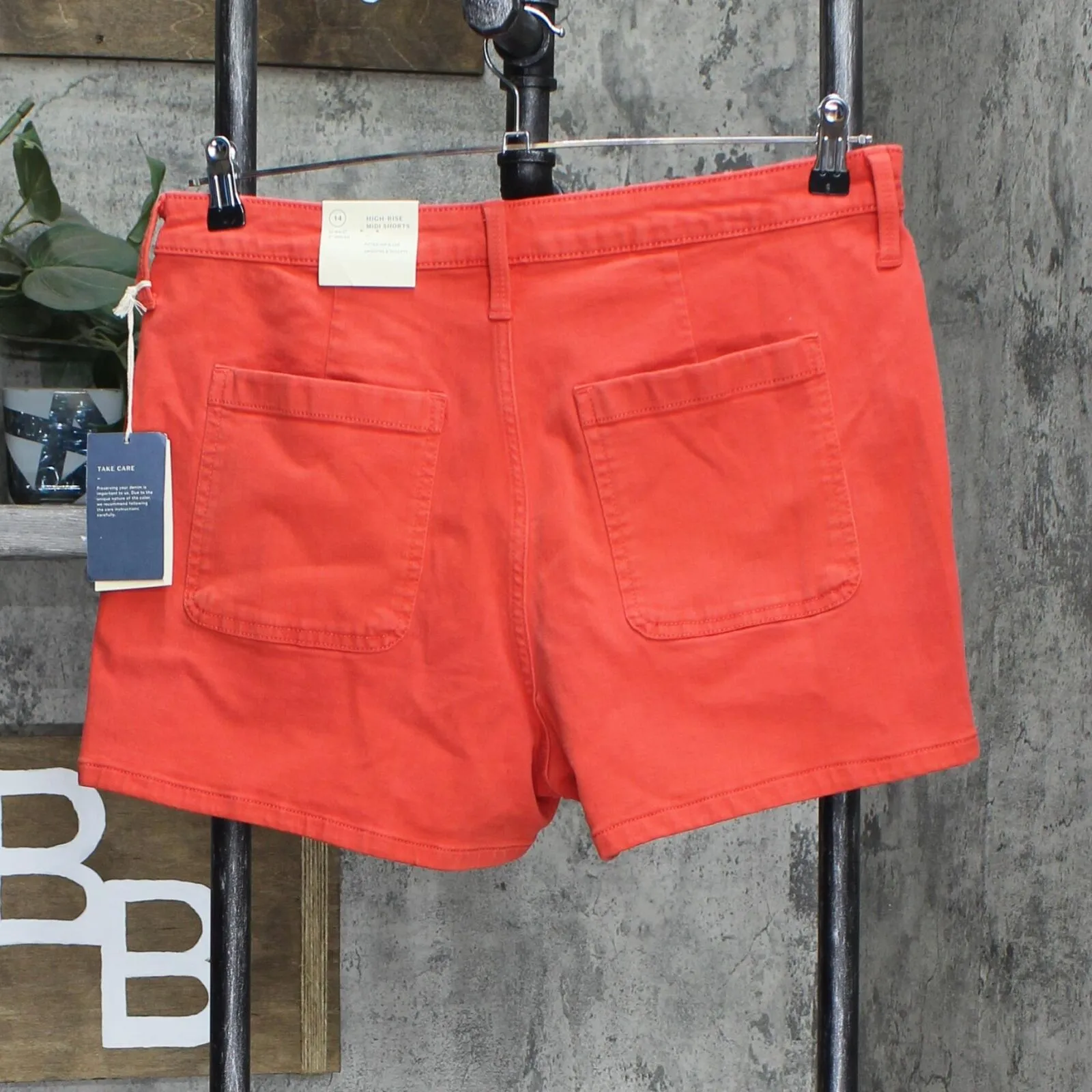 Universal Thread Women's High-Rise Jean Shorts