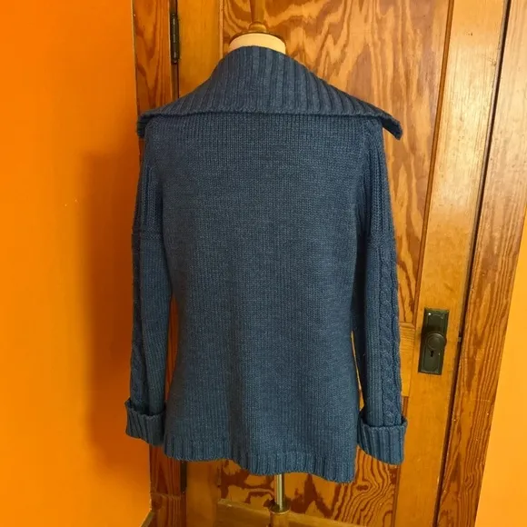 Vintage 70s chunky blue big collar cardigan