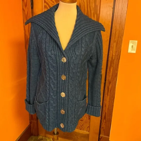 Vintage 70s chunky blue big collar cardigan