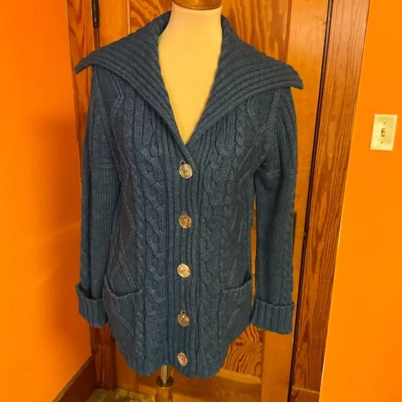 Vintage 70s chunky blue big collar cardigan