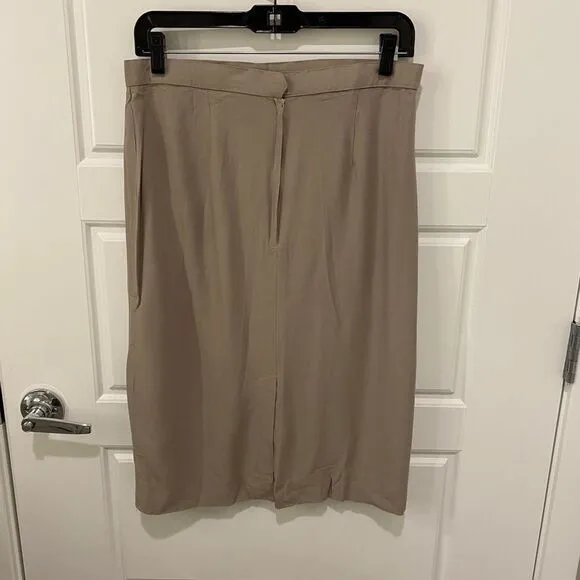 Women's Classic Lightweight Suit Skirt. Norwich Brown. Medium. Business Wear.
